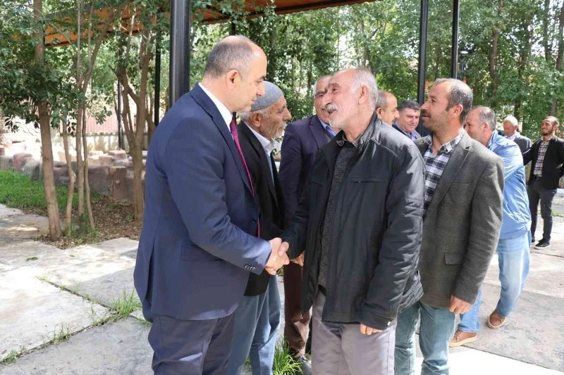 Aileler arasındaki gerginliği Başkan Aksoy bitirdi
