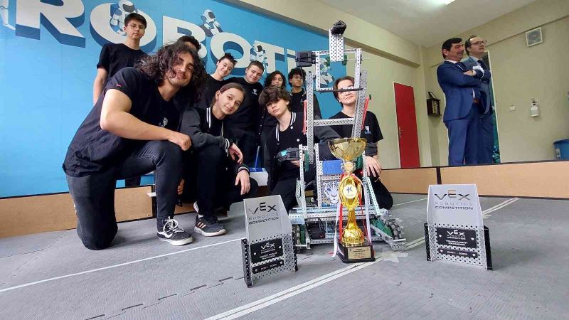 Türkiye şampiyonu robot, ABD’de dünya robotlarına meydan okuyacak
