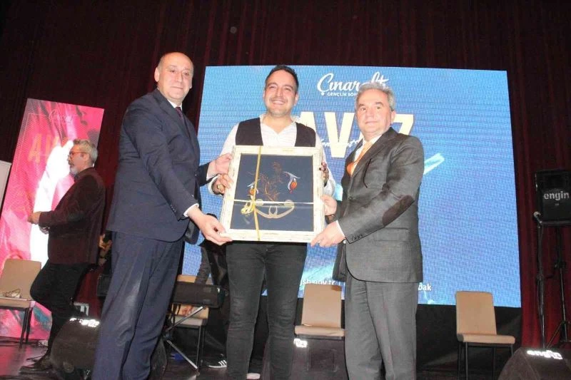 Gençler Coşkun’un  ‘Avaz’ıyla coştu
