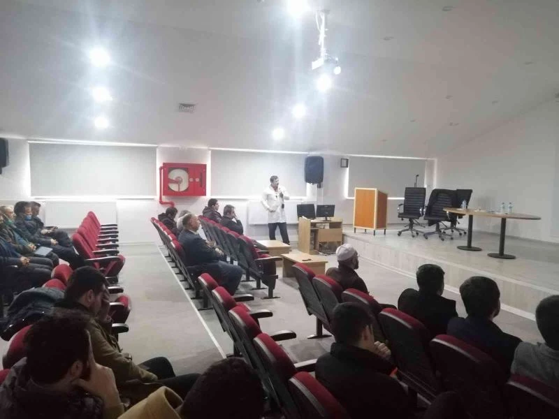 Tütün ve sigarayla mücadele din görevlilerine anlatıldı
