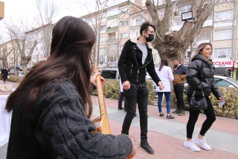 Bağımlılığa karşı müzikle farkındalık oluşturdular
