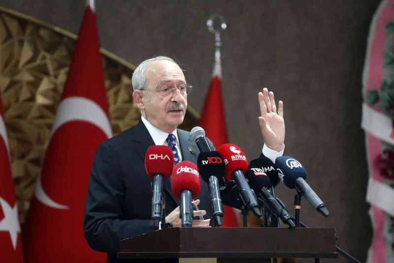 CHP lideri Kılıçdaroğlu: “Amirallere tek tek ulaşıp o bildiriyi yayımladıkları için teşekkür edilmesi gerekiyor”
