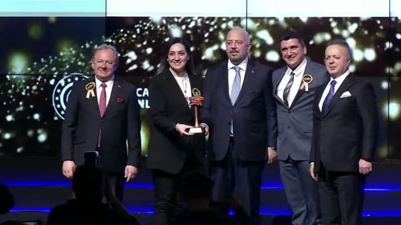 Standard Profil’e ihracatın yıldızı ödülü
