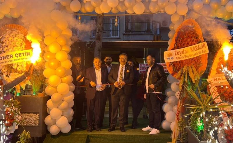 Çukurova Belediye Başkanı Soner Çetin, restoran açılışına katıldı