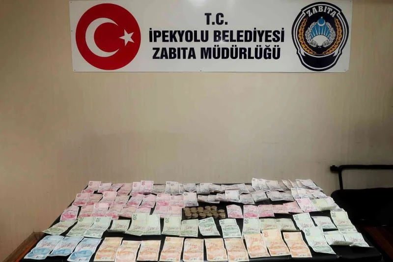 Van’da dilencinin üzerinden bin 738 TL çıktı
