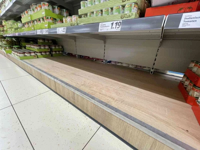 Almanya’da raflar boş kaldı
