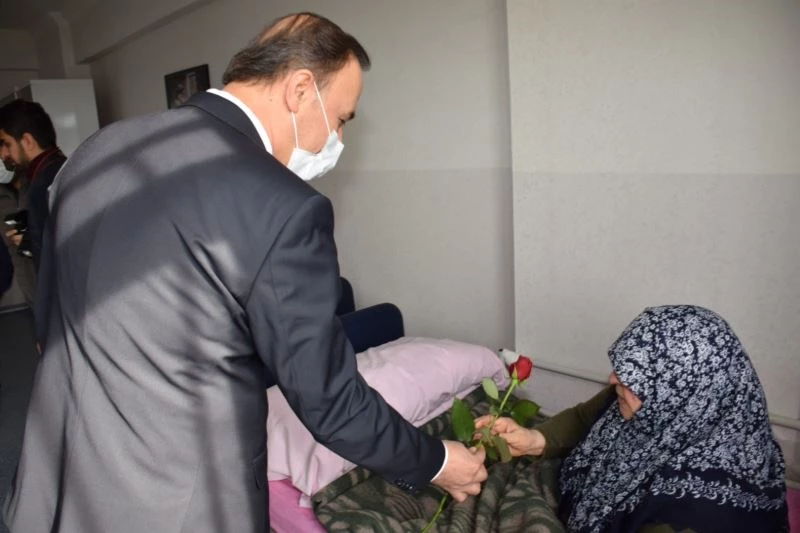 Şanlıurfa Valisi Erin, yaşlıları unutmadı
