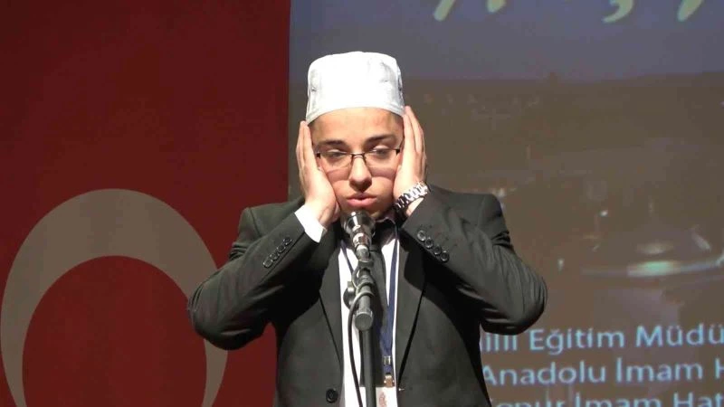 Öğrenciler ezanı en güzel okumak için yarıştı

