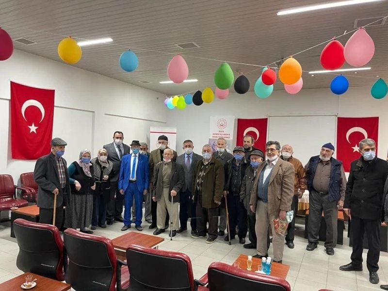 İl Başkanı Yıldırım, Huzurevi sakinlerinin hayır dualarını aldı
