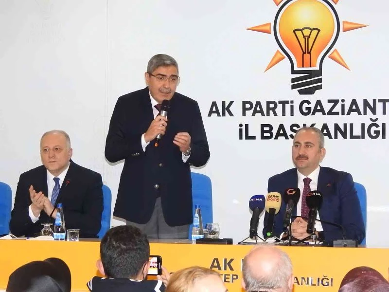 Adalet Eski Bakanı Abdulhamit Gül’den makam değerlendirmesi
