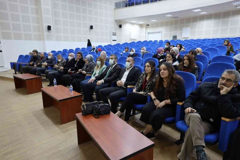 Başiskele’de özel çocuklu ailelere farkındalık eğitimi verildi
