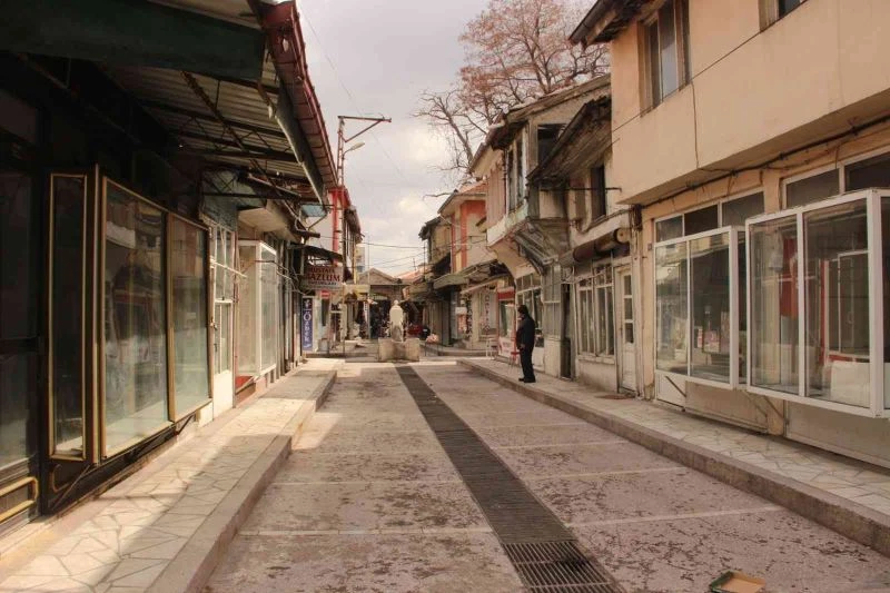 Afyonkarahisar tarihi Kasaplar Çarşısı 42 yıldır restore edilmeyi bekliyor
