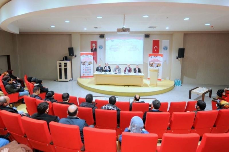 Üniversitede “Türkiye’de Aile Değerlerinin Bugünü ve Geleceği Paneli” gerçekleştirildi
