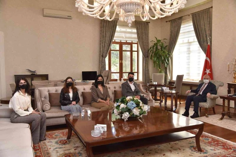 Vali Karadeniz Siyasi Bilimler Kulübü Öğrencilerinin sorularını yanıtladı
