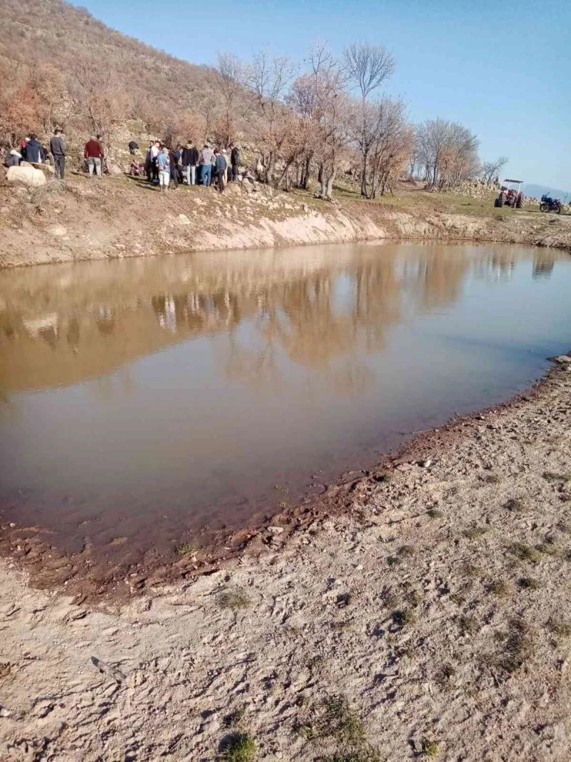 Koyun otlatırken gölete düşen çocuk boğularak öldü
