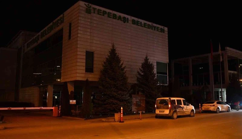 Tepebaşı’nda iklim krizine dikkat çekmek için ışıklar kapatıldı
