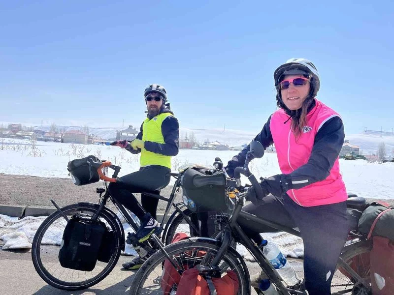 Fransız gezgin çift Türkiye’ye hayran kaldı
