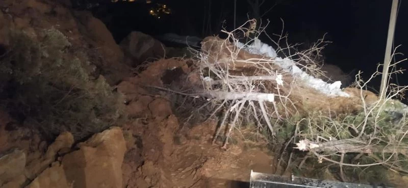 Kastamonu’da kar suları heyelana sebep oldu
