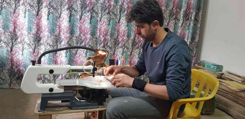 Hobi olarak başladı şimdi siparişlere yetişemiyor
