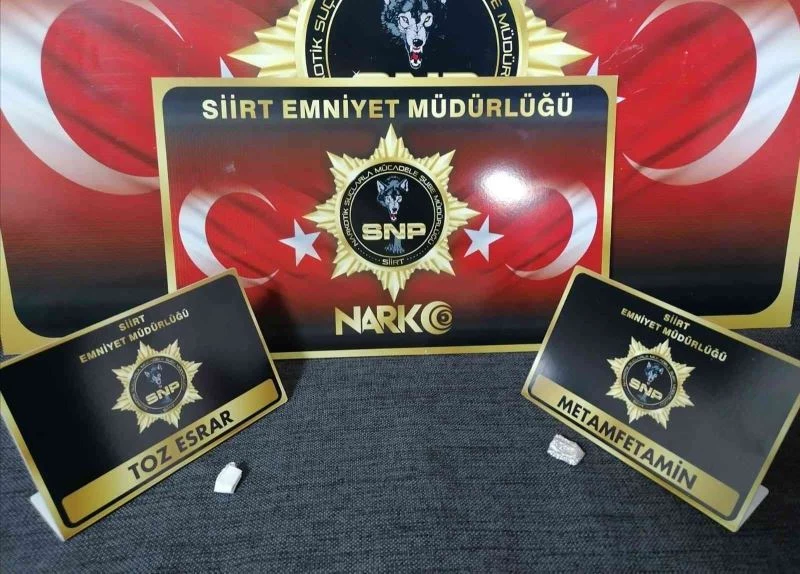 Siirt’te şüpheli şahsın üst aramasında uyuşturucu madde ele geçirildi
