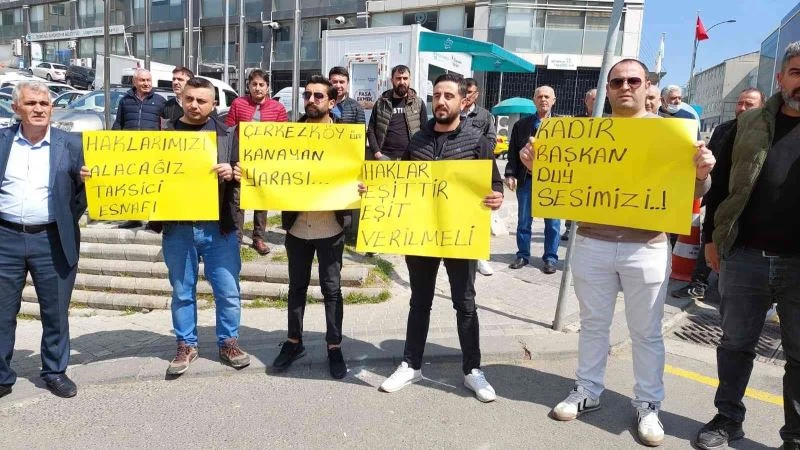 Taksiciler çaresiz: CHP’li belediyelere karşı protestolar çığ gibi büyüyor
