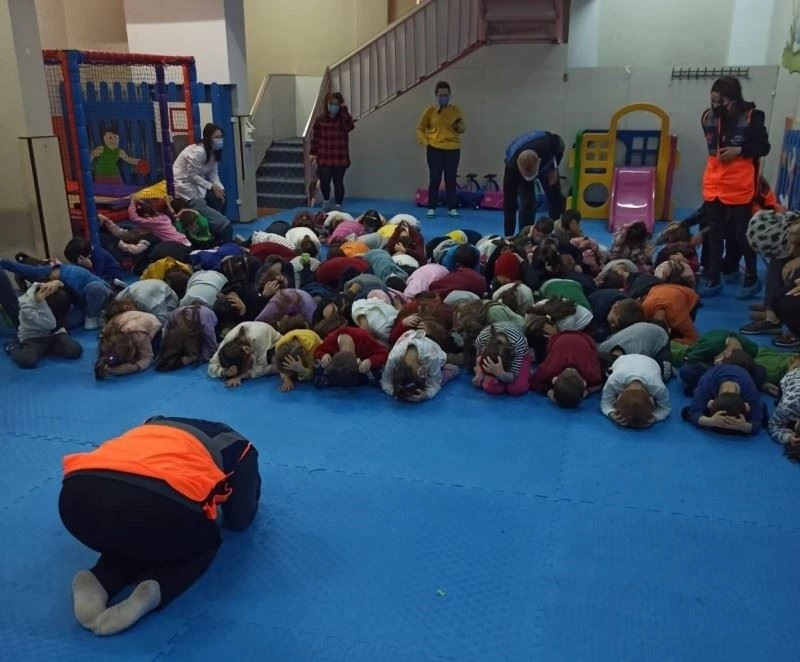 Minik öğrenciler, deprem karşı bilinçlendi
