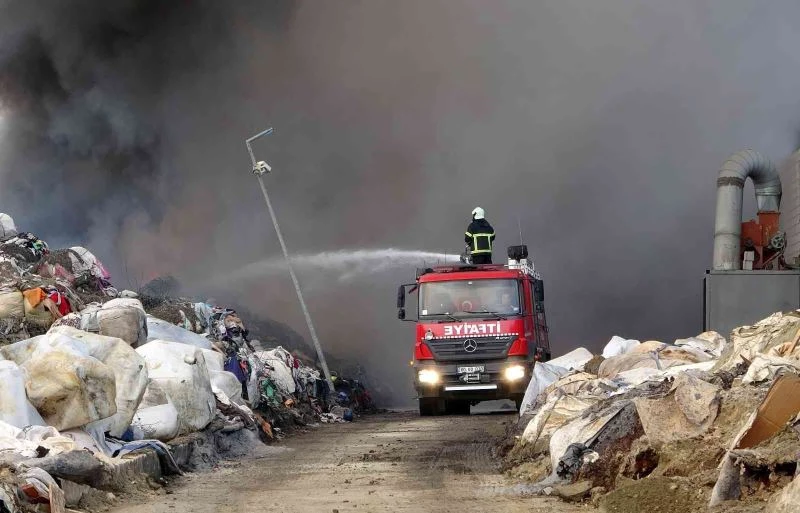 Osmaniye’deki fabrika yangının yayılımı durduruldu