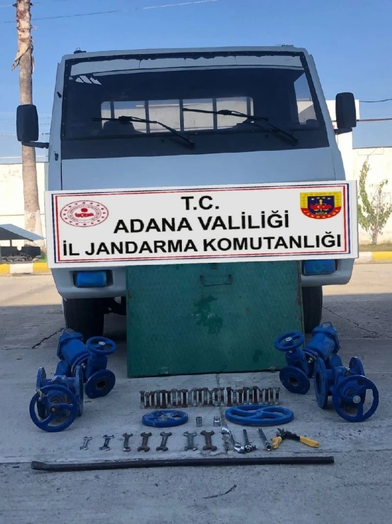 Sulama projesi inşaatından malzeme çalan 3 kişi yakalandı
