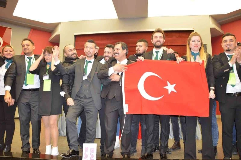 Manisa’da Berberler ve Kuaförler Odasının yeni başkanı Adem Şahin oldu
