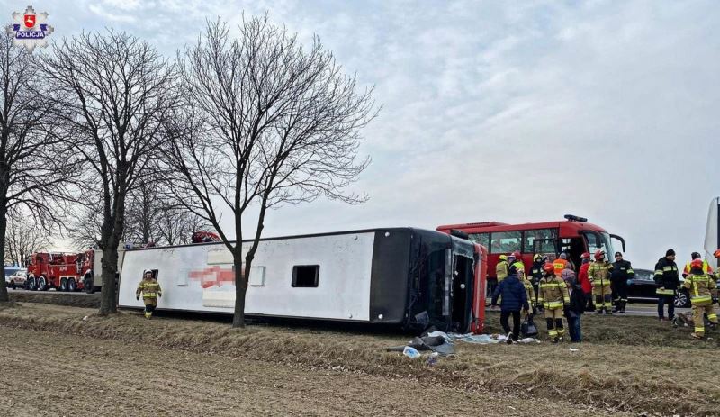 Polonya’da Ukraynalı mültecileri taşıyan otobüs kaza yaptı: 6 yaralı
