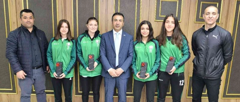 DTO’nun desteğiyle finale kalan takımdan Başkan Erdoğan’a ziyaret
