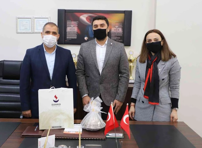 Nizip’te aday öğrencilere bölümler anlatıldı
