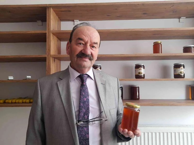 Balı aracıdan değil, arıcıdan alın
