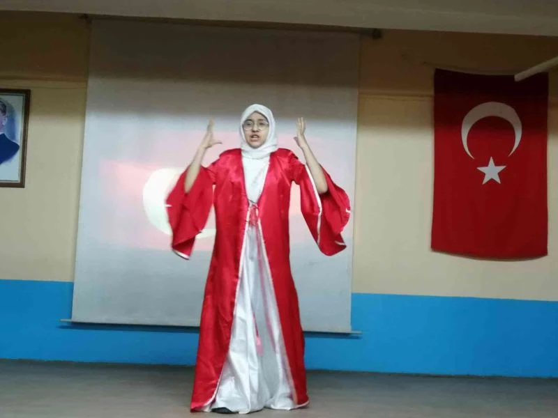 İstiklal Marşı ve Mehmet Akif Ersoy’un şiirlerini okuma yarışması düzenlendi
