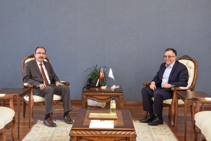 Üniversitenin gelişimine katkı sağlayan görüşmeler devam ediyor
