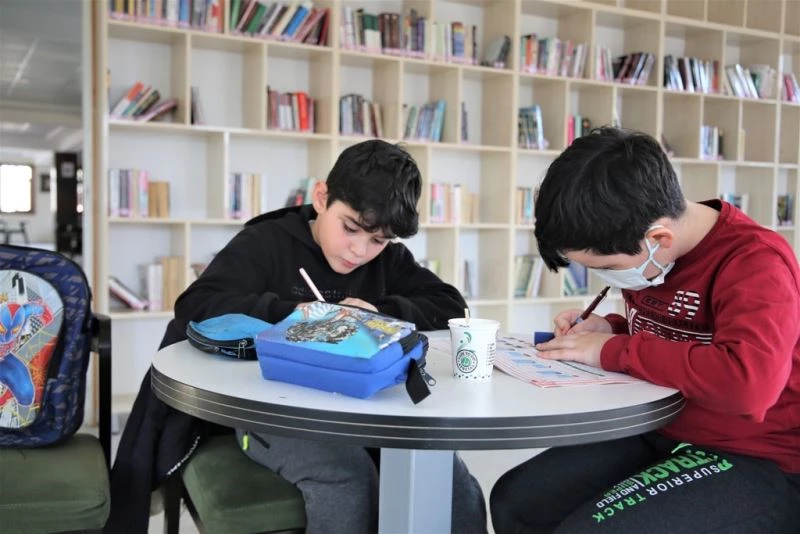 Sivas’ta kıraathane gerçek anlamını buldu
