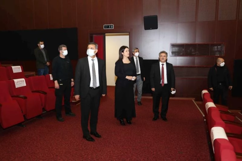 Siirt Üniversitesi Rektörü Şındak