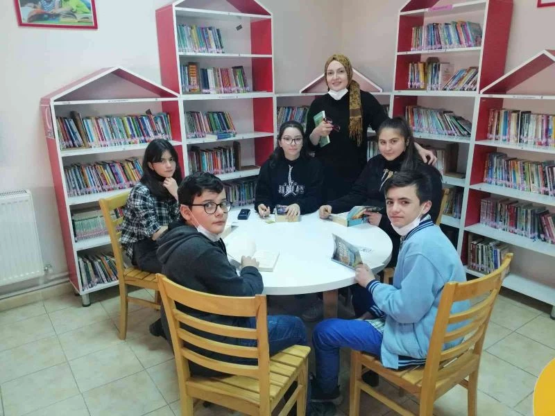 Kütüphane Haftası’nda öğrenciler kitapla buluştu

