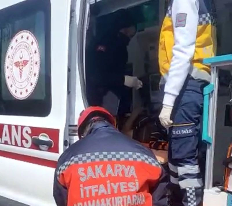 İnşaat halindeki evin balkonu çöktü: 4 işçi yaralandı
