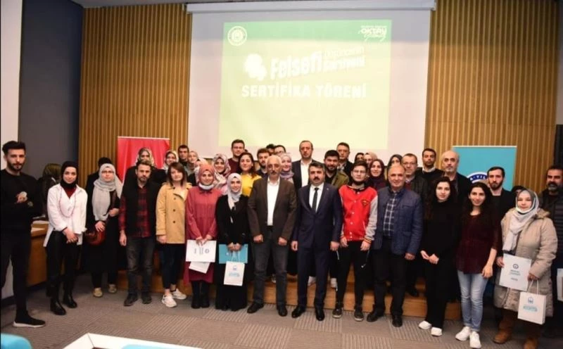 Felsefi düşüncenin serüveni atölyesi mezunlarını verdi
