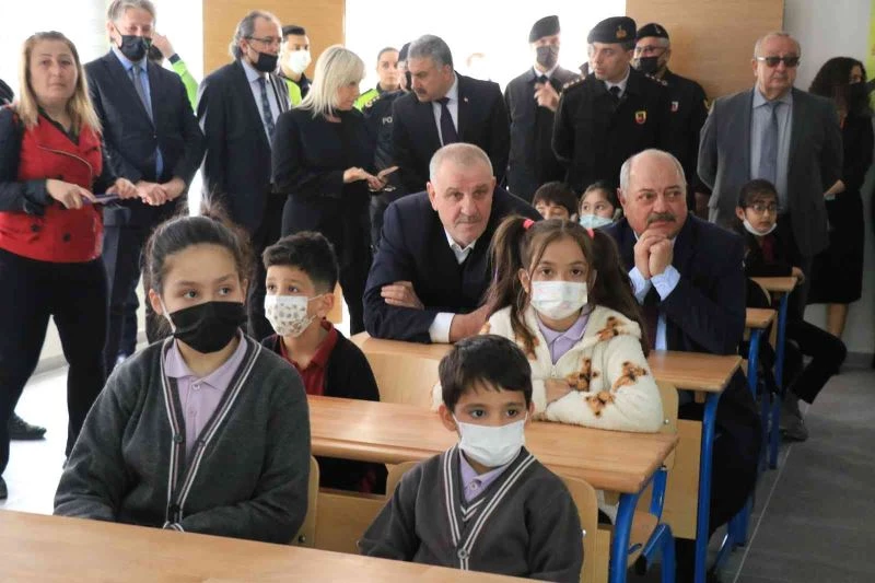 Çocuklar trafik kurallarını eğlenerek öğrenecek
