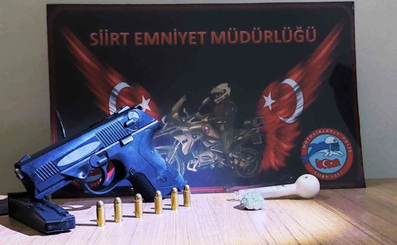 Siirt’te bir şahsın üst aramasında ruhsatsız tabanca ele geçirildi
