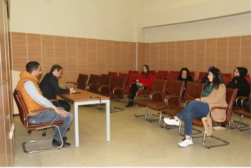 Rektör Yardımcısı Prof. Dr. Türkyılmaz yabancı akademisyenler ile buluştu
