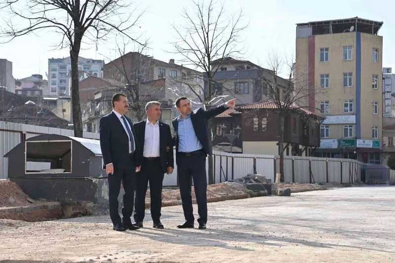 Zağnos Paşa Camisi’nin çevresi bütünleşiyor
