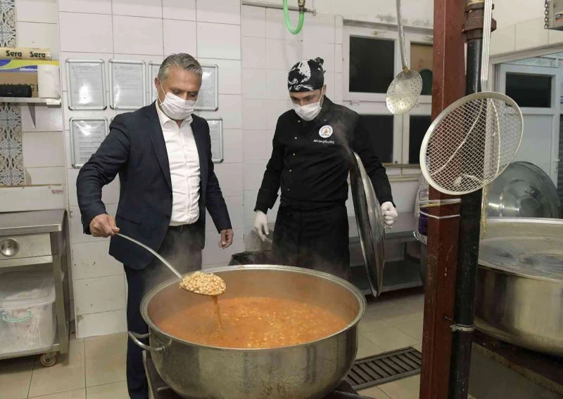 Başkan Uysal: “Ramazan’ın derinliğini his ve idrak etme zamanı”
