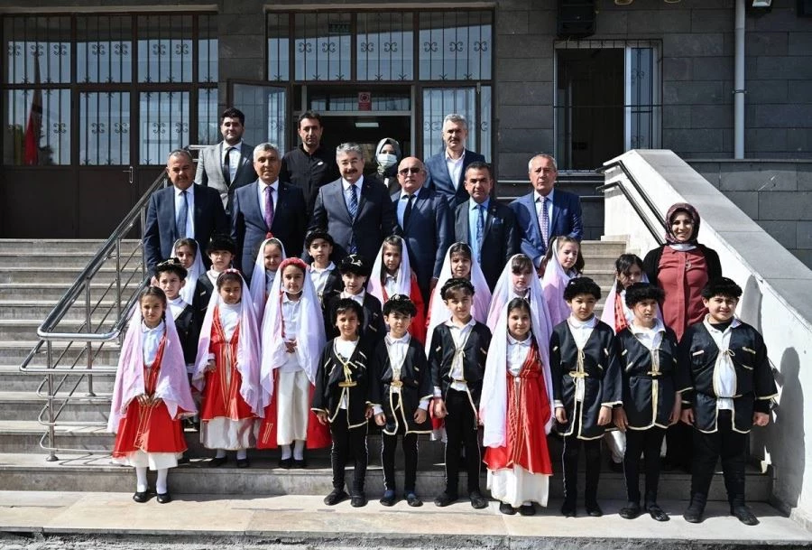 Vali Yılmaz’ın performansı takdirle karşılanıyor