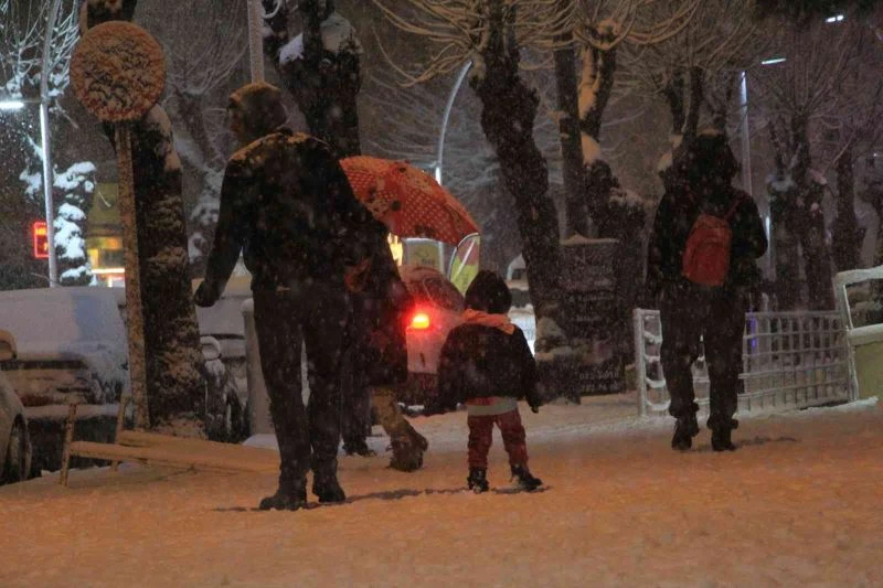Burdur’da 3 ilçe hariç eğitime ara verildi
