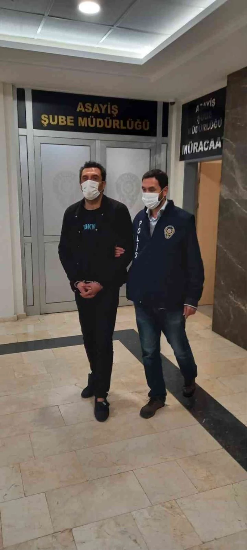 Değeri düşük yabancı para ile iki işyerini dolandırdı, yakayı ele verdi
