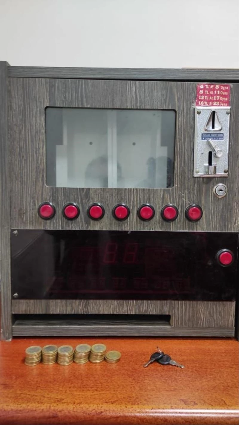 Büfede paralı oyun makinesi ele geçirildi
