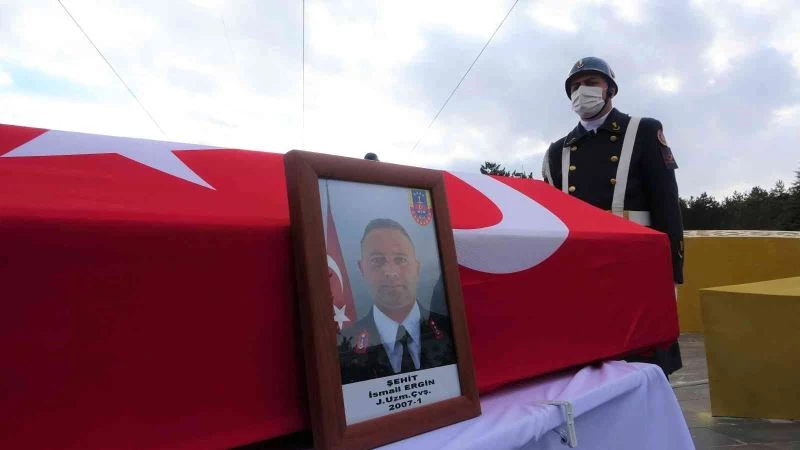 Bingöl’e getirilen Şehit İsmail Ergin, dualarla ebediyete uğurlandı
